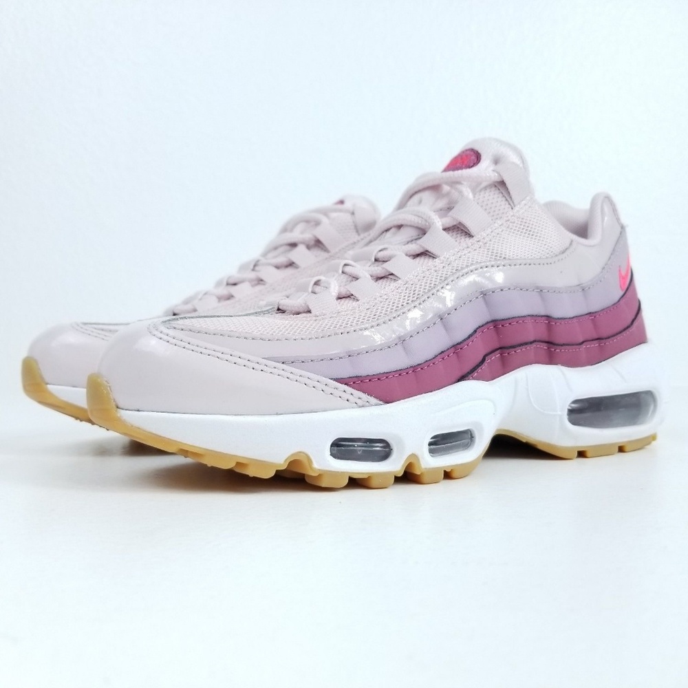 NIKE Air Max 95 OG Womens Shoes - Picture 2 of 8